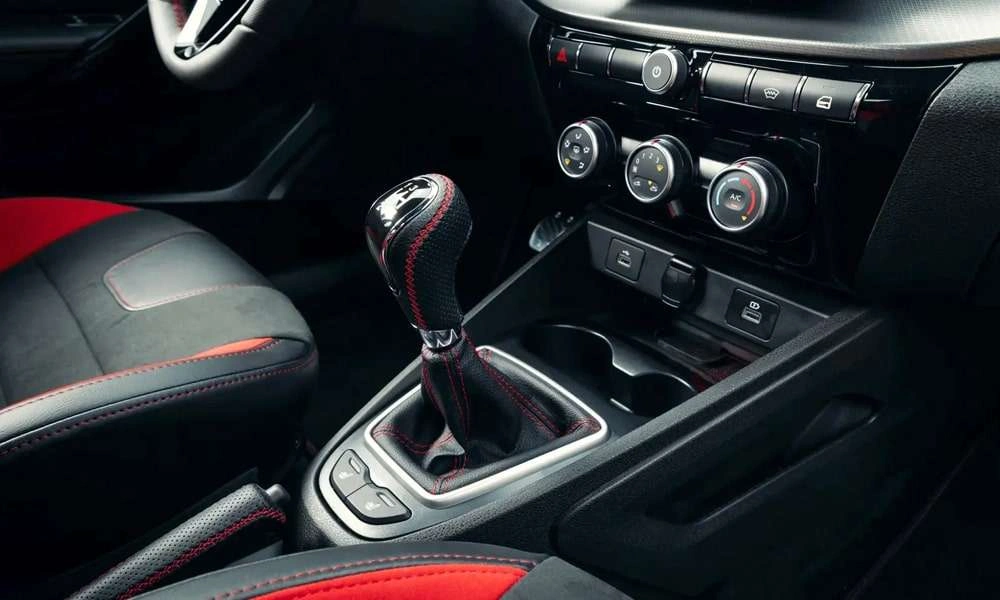 Lada Vesta Sportline - фото №26